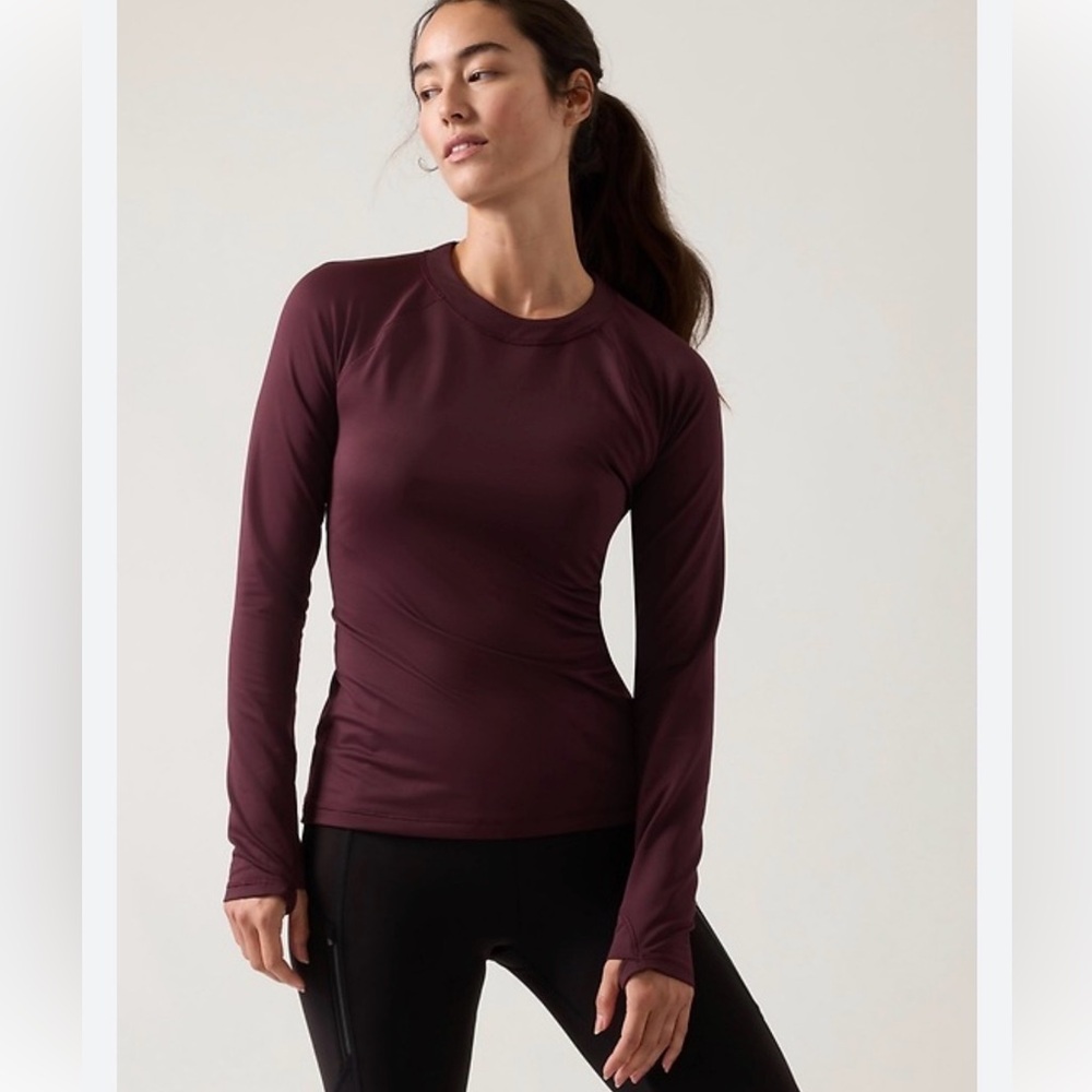 Athleta Whistler Hybrid Top spiced Cabernet red no Sz tag fits like a medium